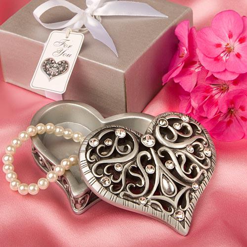 Baby Shower Favors: Treat Containers EXQUISITE HEART SHAPED CURIO BOX