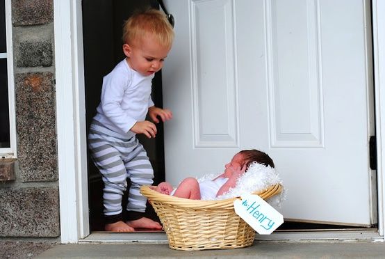 Adorable Photo Ideas for Your New Bundle of Joy Toddler Opening Door to Find Baby